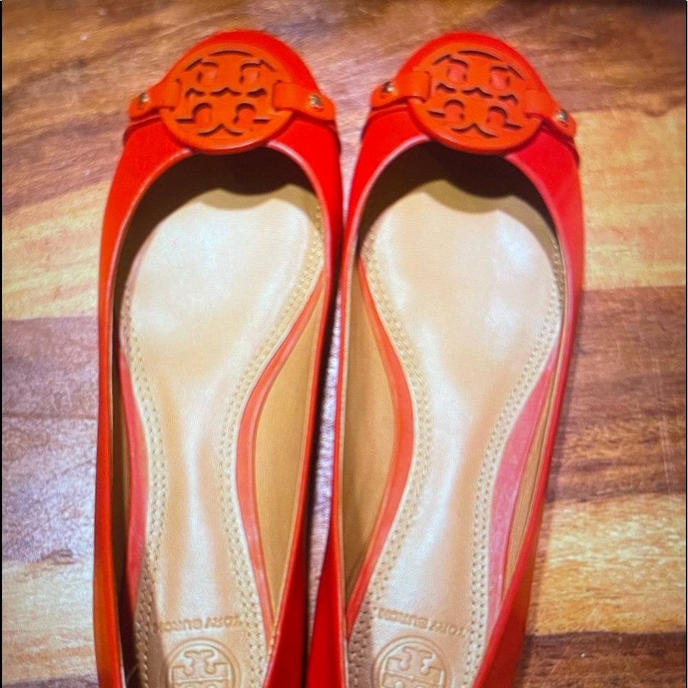 Tory Burch 8.5 exotic red Gabrielle flat